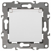 Розетка с заземлением и со шторкой, без рамки с крышкой Эра Эра 12 12-2003-01