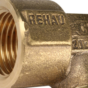 На стену REHAU RAUTITAN Угольник 20-Rp 1/2 для труб из сшитого полиэтилена-8