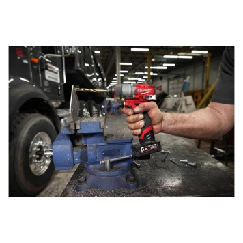 Шуруповерт аккумуляторный Milwaukee M12 FDD2-0-11