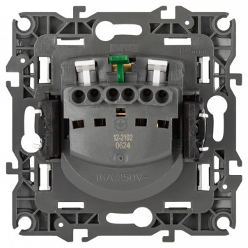 Розетка с заземлением и со шторкой, без рамки Эра Эра 12 12-2102-01М-2