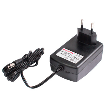 Зарядное устройство ИНТЕРСКОЛ с индикатором ЗУ-1,5/18