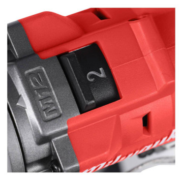 Шуруповерт аккумуляторный Milwaukee M12 FDD2-202Х-5