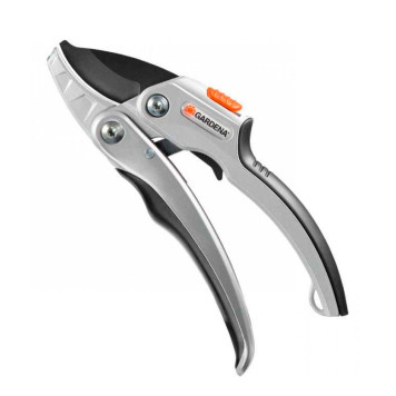Секатор с храповым механизмом Gardena SmartCut-1