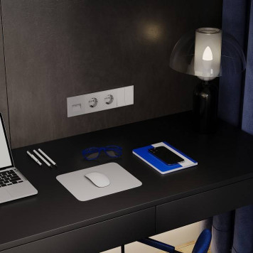 Рамка на 4 поста Voltum S70 VLS100405-3