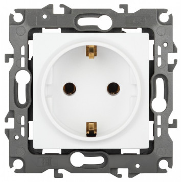 Розетка с заземлением и со шторкой, без рамки Эра Эра 12 12-2101-01М