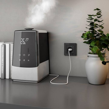 Розетка с заземлением и с шторками, без рамки с Wi-Fi Werkel черный матовый W1171608-4
