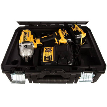 Гайковерт аккумуляторный DeWalt DCF899P2-4