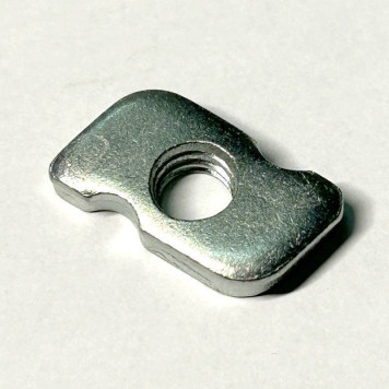 Гайка М8 фигурная-1