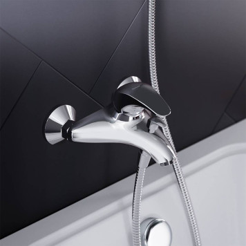 101000000 Смеситель для ванны и душа