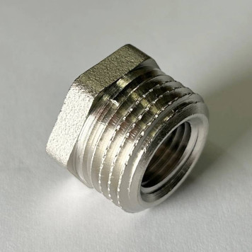 Футорка резьбовая DN15х8 Н 1/2 x В 1/4 латунь-1