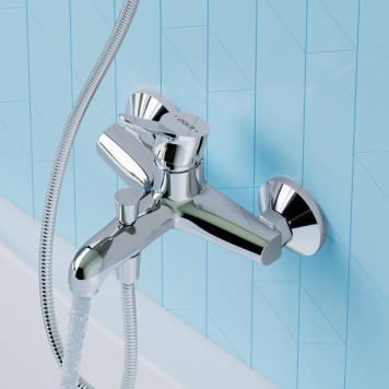 D2010000 Смеситель для ванны и душа-1