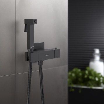 AQ1028MB ЛИБРА комплект для гигиенического душа термостатический встроенный (смеситель + гигиеническая лейка + шланг), матовый черный AQ1028MB-5