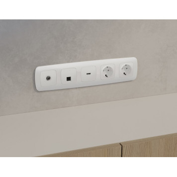 Розетка Ethernet RJ-45 и со шторками, без рамки Ambrella Volt OMEGA MO112005-1