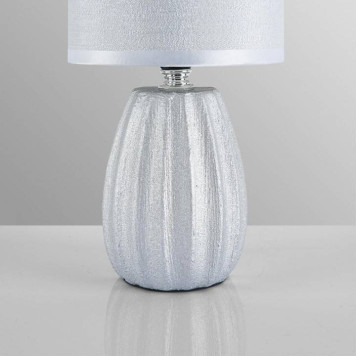 Настольная лампа декоративная Lumion EVANA 8172/1T-5
