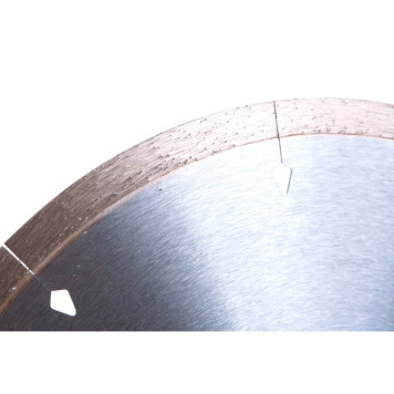 Диск алмазный Hilberg 200*25,4 Hyper Thin 1,2 mm HM550-1