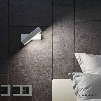 Бра iLedex Firefox 8104W-10W-3000K WH-3