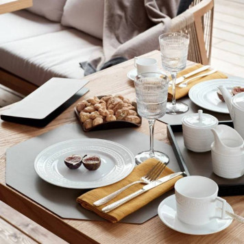 ADJ Плейсмат 44.5х38см., шестиугольный, натуральная кожа, цвет: капучино/шоколад-1