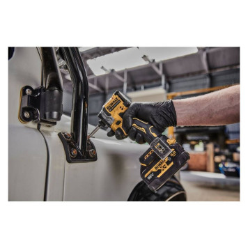 Шуруповерт аккумуляторный DeWalt DCF850NT (без акк, без з/у)-6