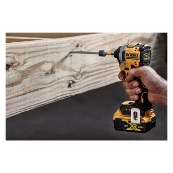 Шуруповерт аккумуляторный DeWalt DCF850NT (без акк, без з/у)-4