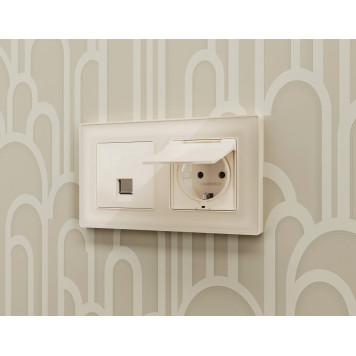 Розетка Ethernet RJ-45 и со шторками, без рамки Ambrella Volt ALFA MA312005-1