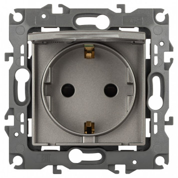 Розетка с заземлением и со шторкой, без рамки с крышкой Эра Эра 12 12-2103-16