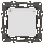 Розетка с заземлением и со шторкой, без рамки с крышкой Эра Эра Elegance 14-2103-01М