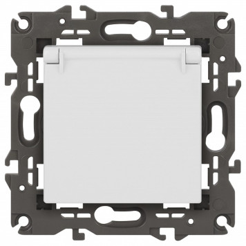 Розетка с заземлением и со шторкой, без рамки с крышкой Эра Эра Elegance 14-2103-01М